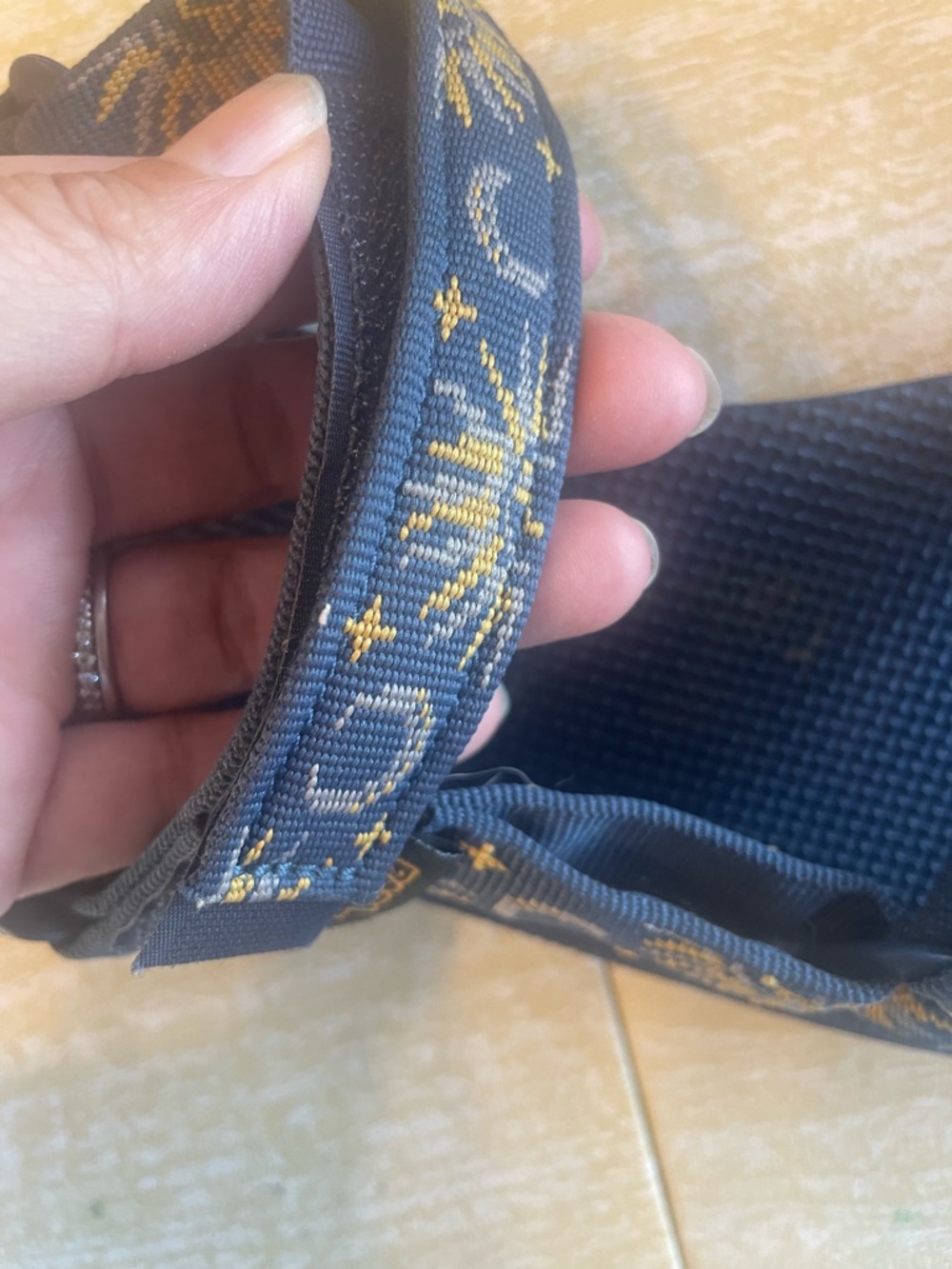 Teva Navy Sandals with Yellow Accent Pattern women’s eight 8 - Picture 6 of 11